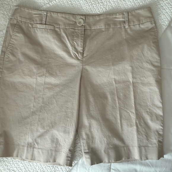 Ann Taylor Loft Women's Chino Shorts- 2 Pairs - Tan and Black - Size 12 - Picture 2 of 10